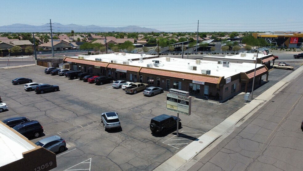 13065 W Grand Ave, Surprise, AZ à louer - Photo du bâtiment - Image 3 de 5