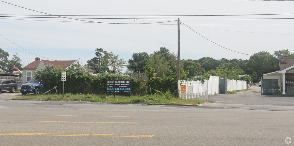 Lakeland Ave, Ronkonkoma, NY for sale - Primary Photo - Image 1 of 1