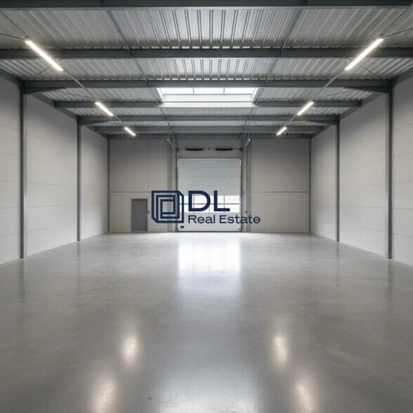 Industrial in Boissy-Saint-Léger for sale - Interior Photo - Image 2 of 3