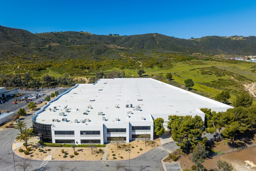 43195 Business Park Dr, Temecula, CA for lease - Building Photo - Image 3 of 27