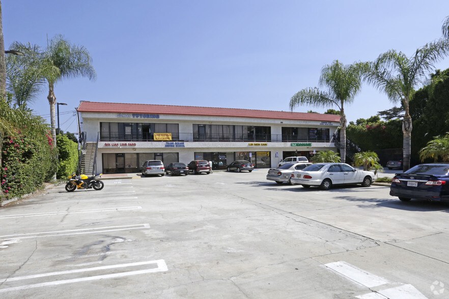 9233-9241 Valley Blvd, Rosemead, CA for sale - Building Photo - Image 1 of 1