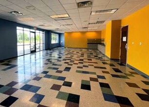 5550 Upper 147th St W, Apple Valley, MN for sale Interior Photo- Image 2 of 3