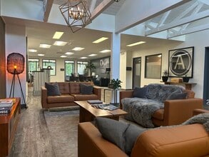 3901 SE Naef Rd, Portland, OR for lease Interior Photo- Image 2 of 6