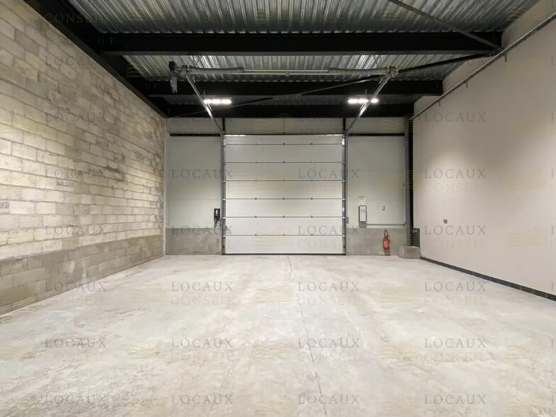 Flex dans Les Pavillons-sous-Bois à louer - Photo intérieure - Image 2 de 14
