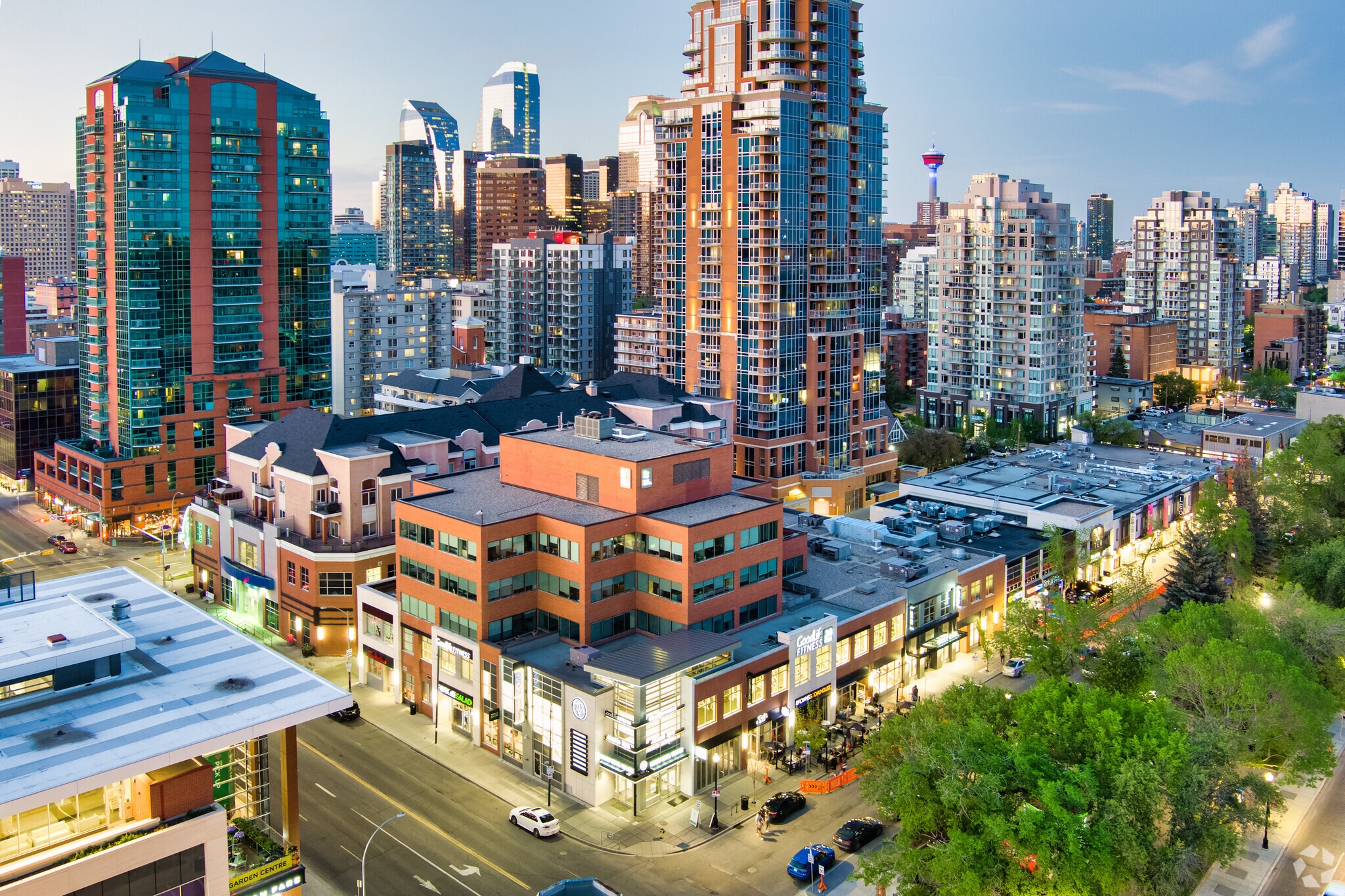 880 16th Ave SW, Calgary, AB for lease Aerial- Image 1 of 4