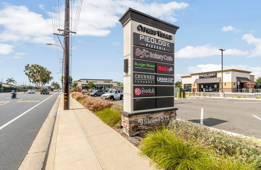 9515-9575 Valley View St, Cypress, CA à louer - Photo du bâtiment - Image 2 de 7