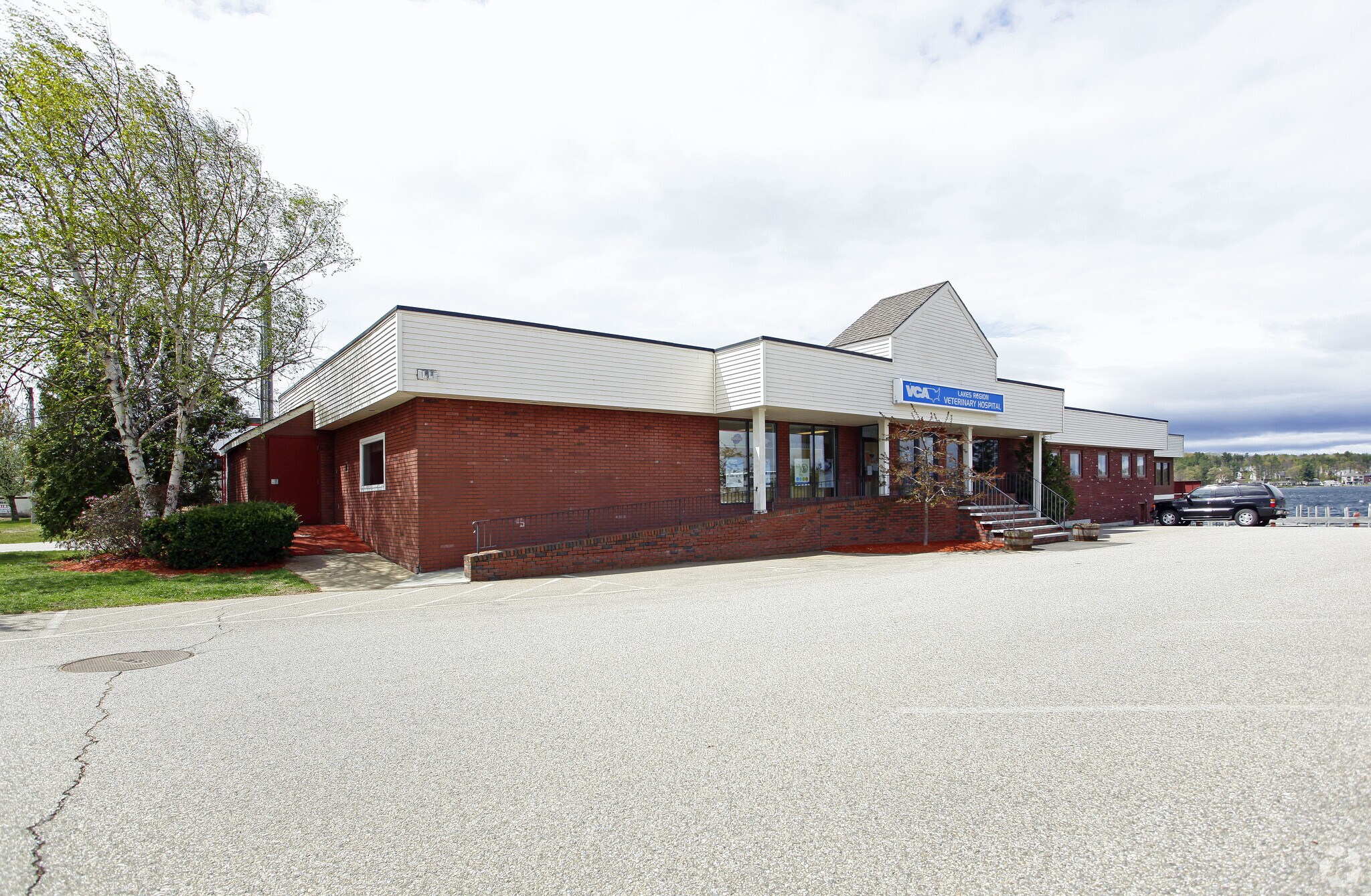 1266 Union Ave, Laconia, NH à vendre Photo du bâtiment- Image 1 de 7