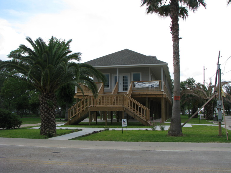 601 5th St, Kemah, TX à louer - Photo du bâtiment - Image 3 de 21