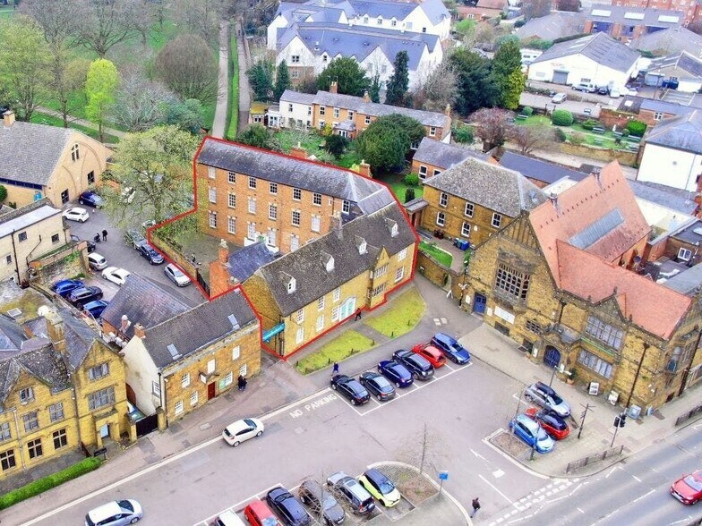 21 Horsefair, Banbury à vendre - Photo du bâtiment - Image 2 de 18