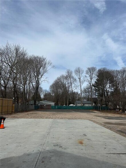 3471 Kingstown Rd, South Kingstown, RI à louer - Photo du bâtiment - Image 3 de 9