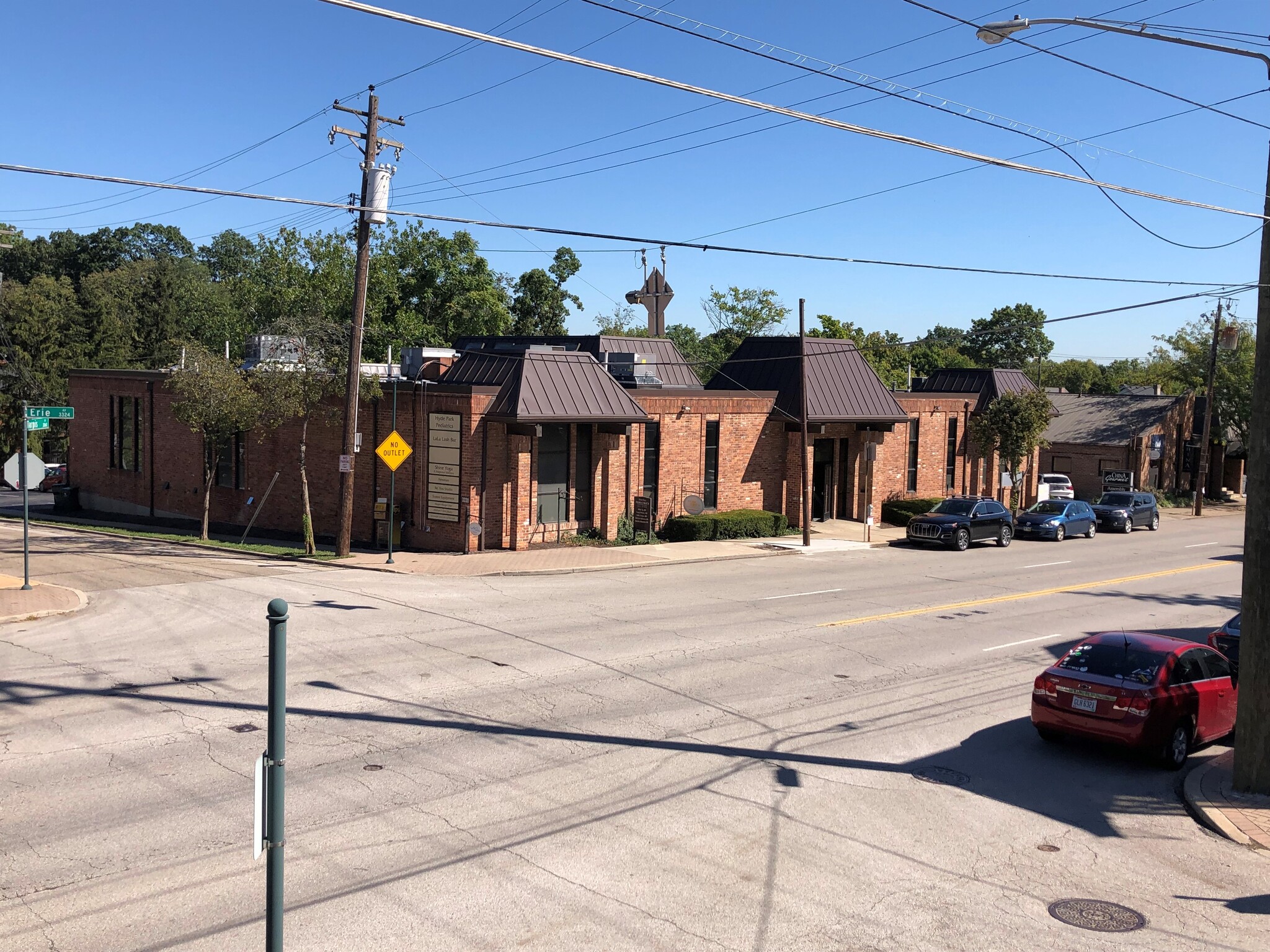 3330 Erie Ave, Cincinnati, OH for lease Building Photo- Image 1 of 8