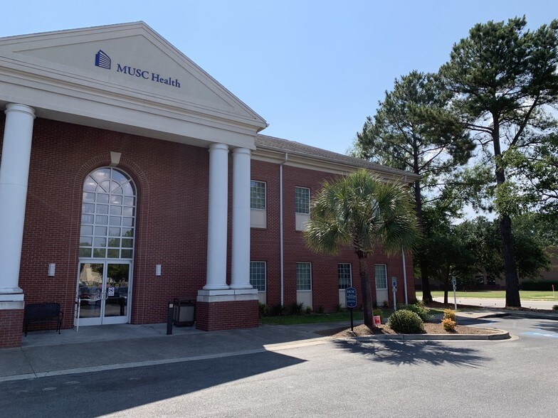 2125 Charlie Hall Blvd, Charleston, SC à louer - Photo du bâtiment - Image 2 de 7