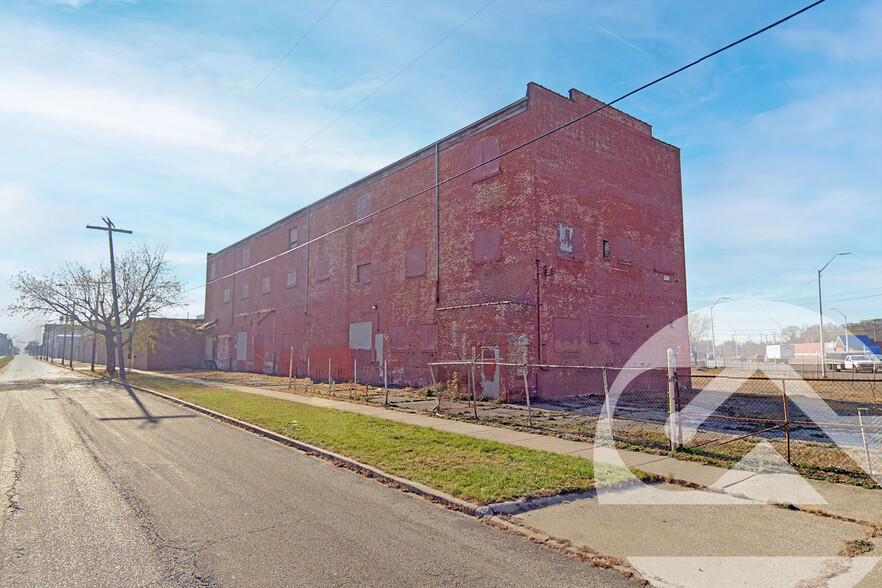 3939 Bellevue St, Detroit, MI for sale - Building Photo - Image 1 of 34