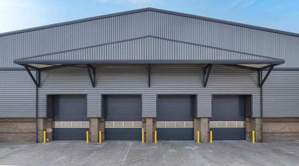 Weston Ave, Grays for lease - Building Photo - Image 2 of 12