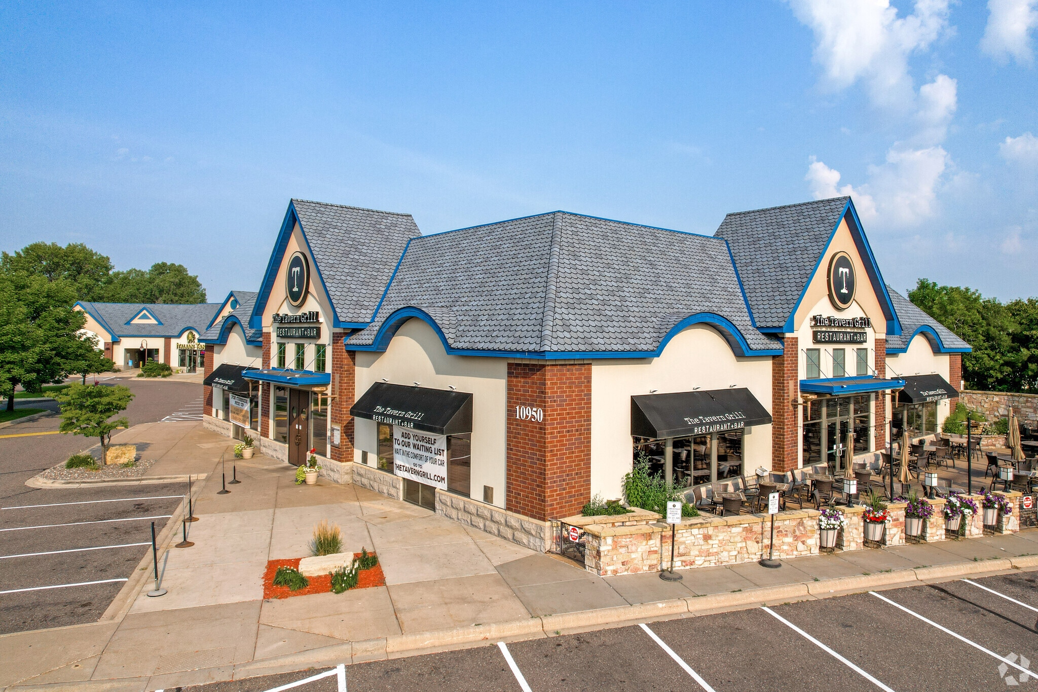 10930-10950 Club West Pky, Blaine, MN for lease Primary Photo- Image 1 of 8