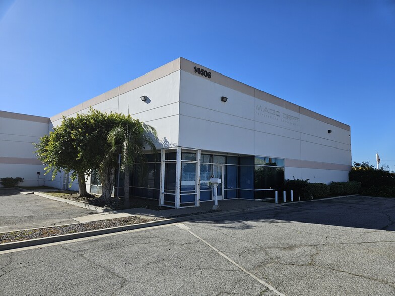 14506 Arrow Hwy, Baldwin Park, CA for lease - Building Photo - Image 1 of 4