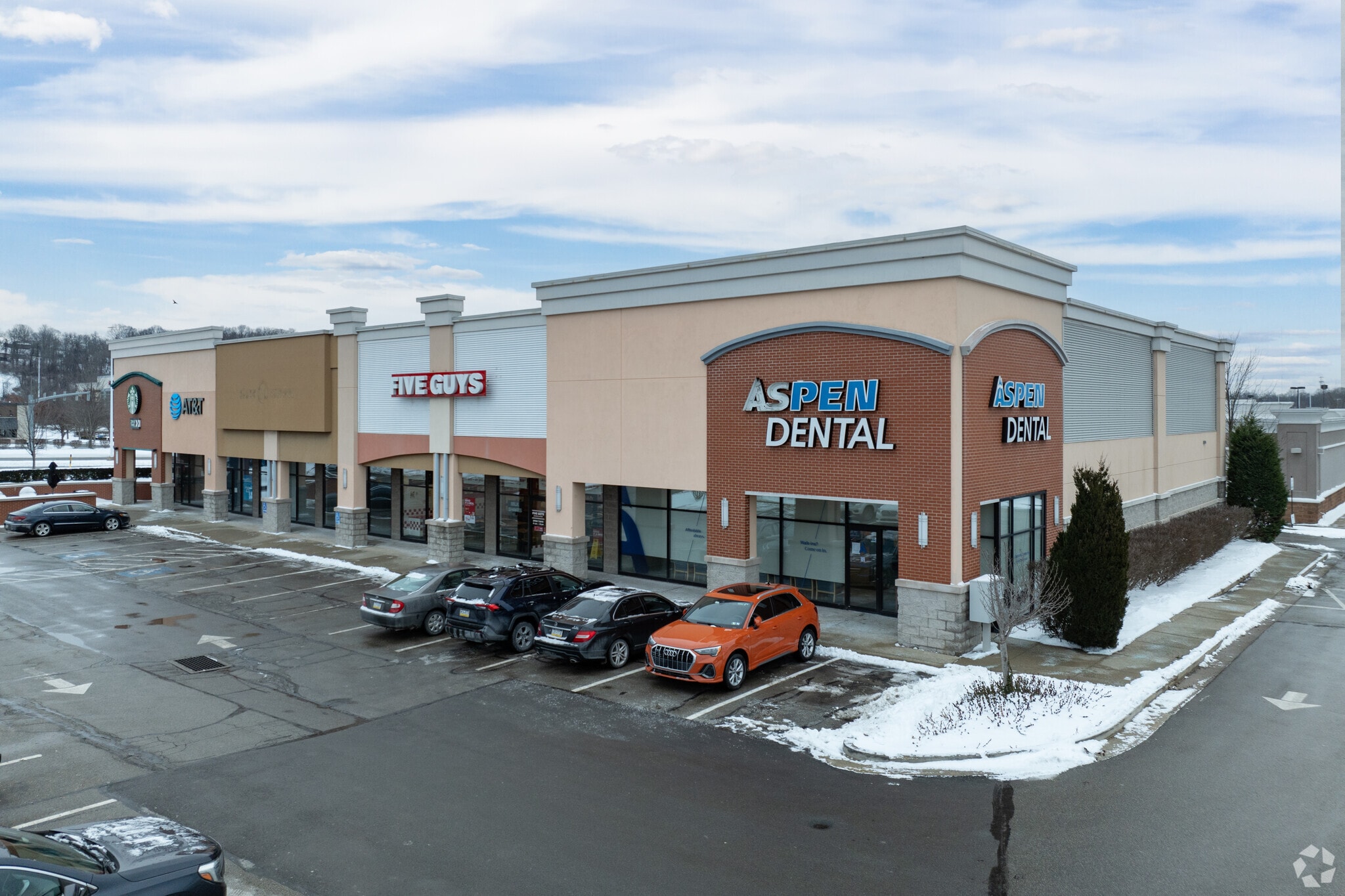2025-2031 Pittsburgh Mills Blvd, Tarentum, PA for lease Primary Photo- Image 1 of 6