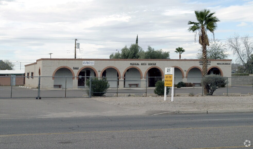 5420 S 12th Ave, Tucson, AZ à louer - Photo du bâtiment - Image 2 de 6