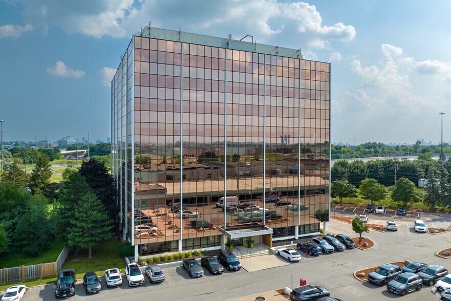 7030 Woodbine Ave, Markham, ON à louer - Photo du bâtiment - Image 3 de 20
