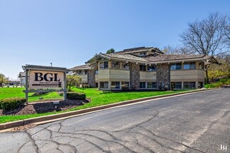 More details for 970 McHenry Ave, Crystal Lake, IL - Office for Sale