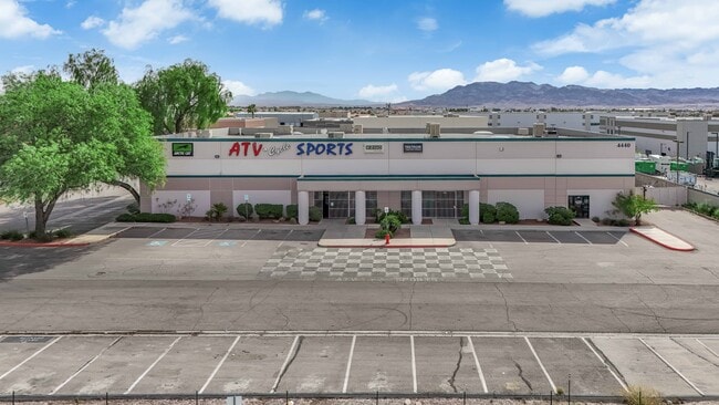 Plus de détails pour 4440 E Craig Rd, Las Vegas, NV - Industriel à vendre