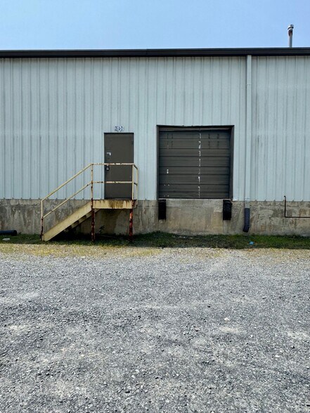 2514 C-2514 E N Fayetteville St, Randleman, NC à louer - Photo du bâtiment - Image 3 de 11