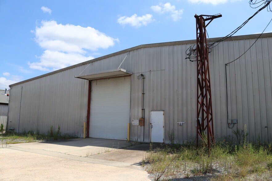 2-4 N Gill St, Hazlehurst, GA à louer - Photo du bâtiment - Image 2 de 9