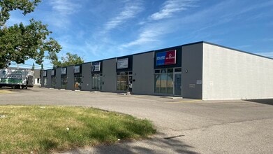 1247 36th Ave NE, Calgary, AB for lease Interior Photo- Image 2 of 23