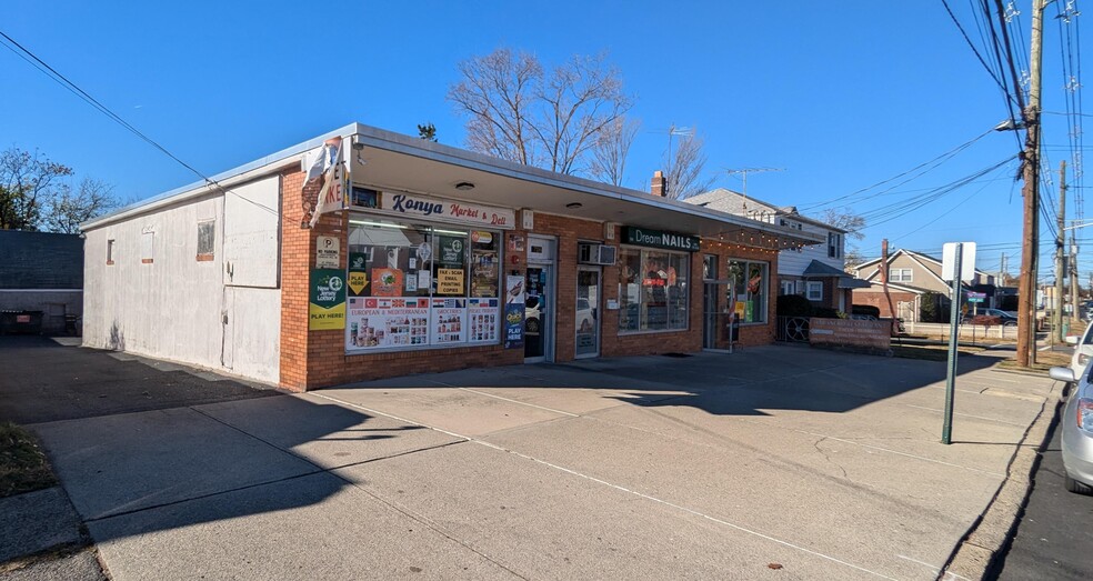 726 Mola Blvd, Elmwood Park, NJ for lease - Primary Photo - Image 1 of 2