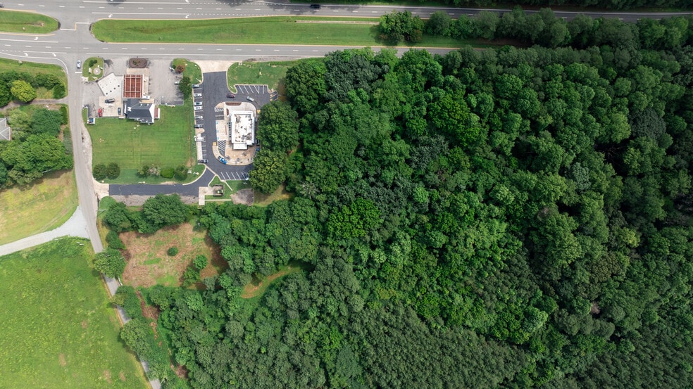 9131 Barhamsville Rd, Toano, VA for sale - Building Photo - Image 2 of 11