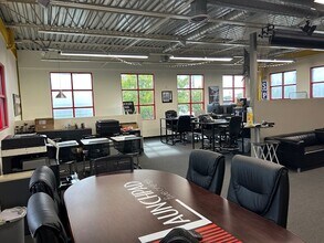 285 Broadhollow Rd, Farmingdale, NY for lease Interior Photo- Image 2 of 4