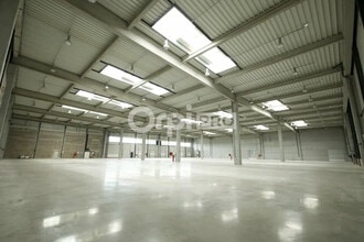 Office in Miribel for lease Interior Photo- Image 2 of 7