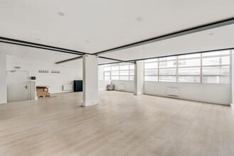 6 Rue Du Docteur Laurent, Paris for sale Interior Photo- Image 2 of 7