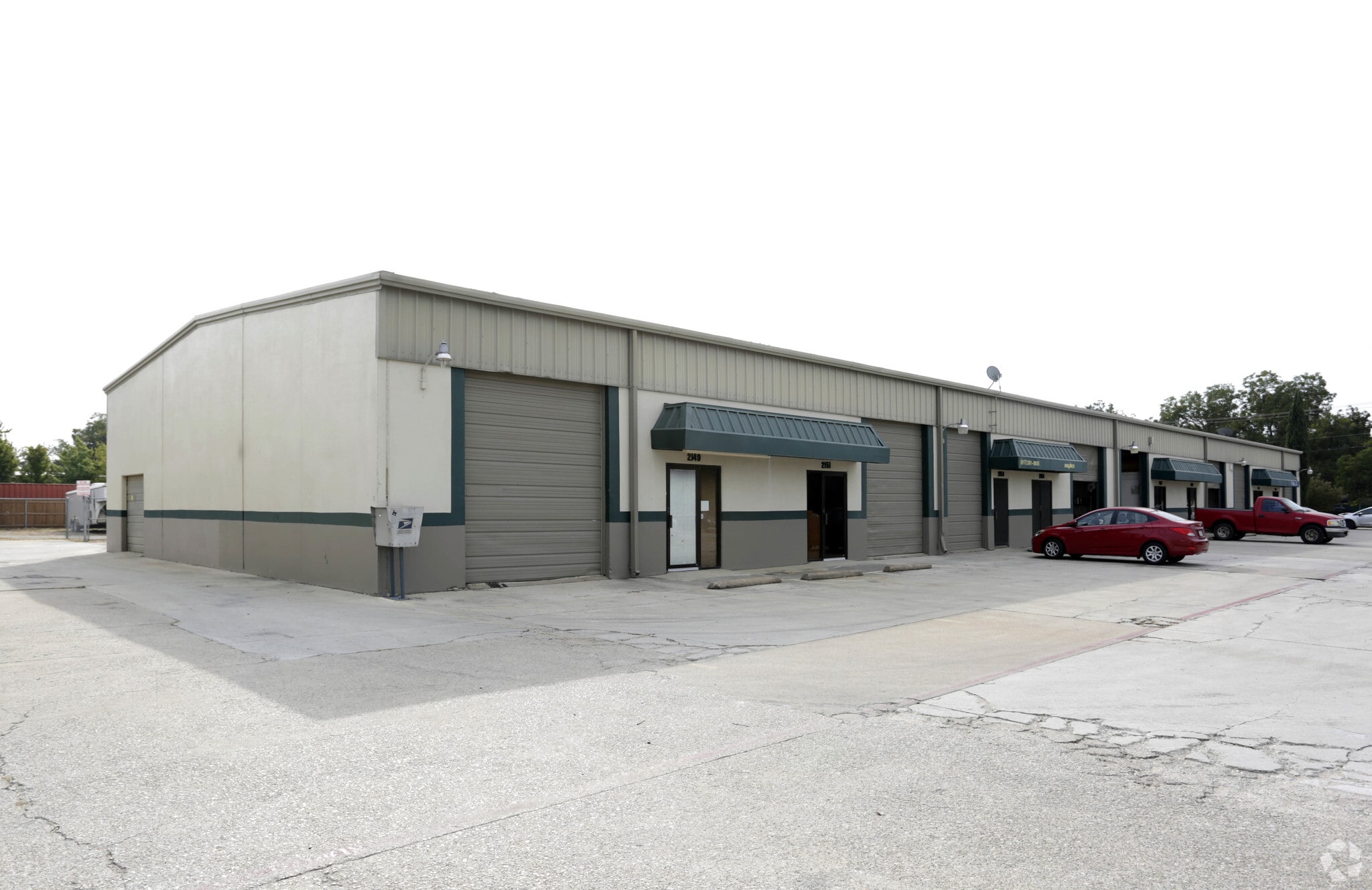 2131-2163 Corzine Dr, Arlington, TX for lease Primary Photo- Image 1 of 10