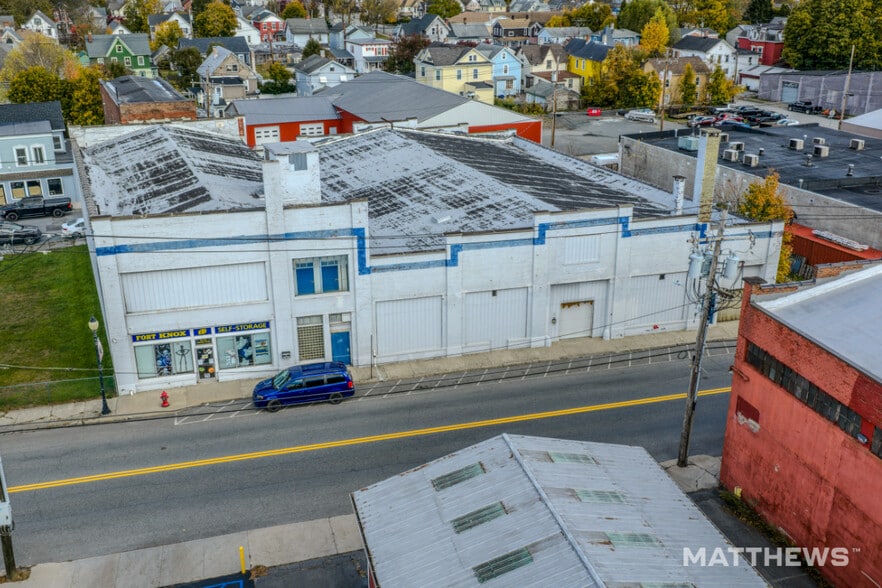 Fort Knox Self-Storage 4 Property Portfo portfolio of 2 properties for sale on LoopNet.ca - Building Photo - Image 2 of 4