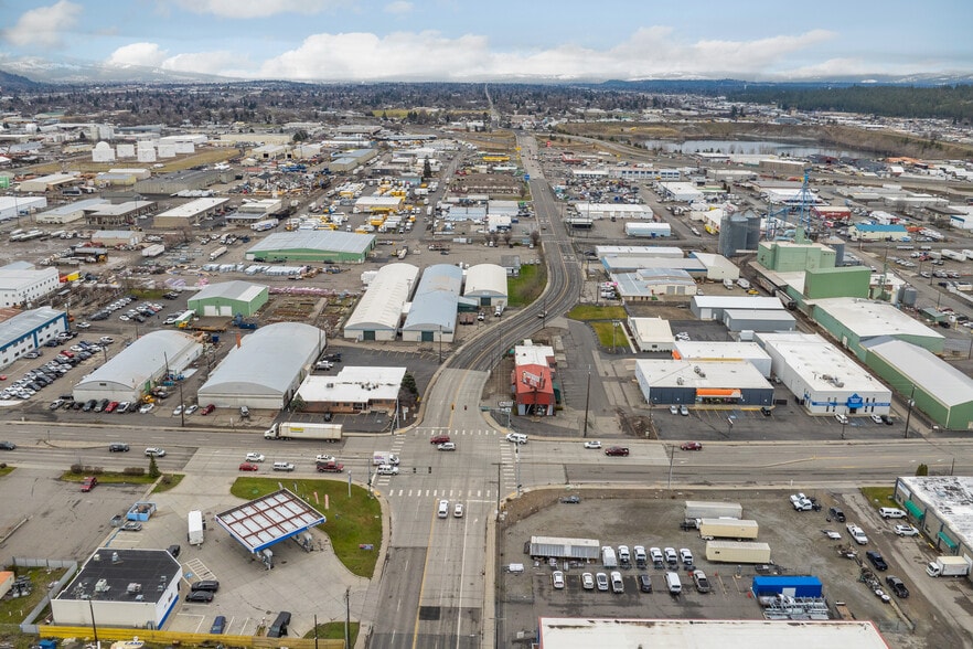 802 N Fancher Rd, Spokane Valley, WA for lease - Building Photo - Image 2 of 20