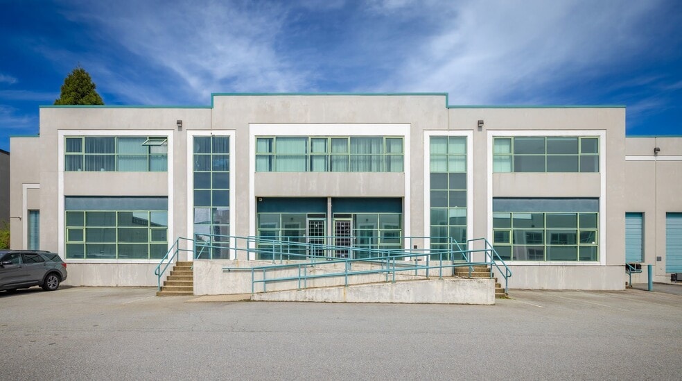 7541 Conway Ave, Burnaby, BC à louer - Photo du bâtiment - Image 3 de 10