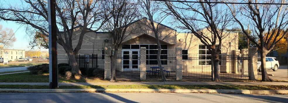 810 Lipscomb St, Fort Worth, TX à louer - Photo du bâtiment - Image 3 de 12