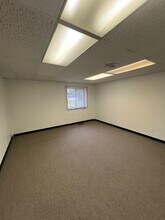 813 E Michigan Ave, Ypsilanti, MI à louer Photo intérieure- Image 2 de 3