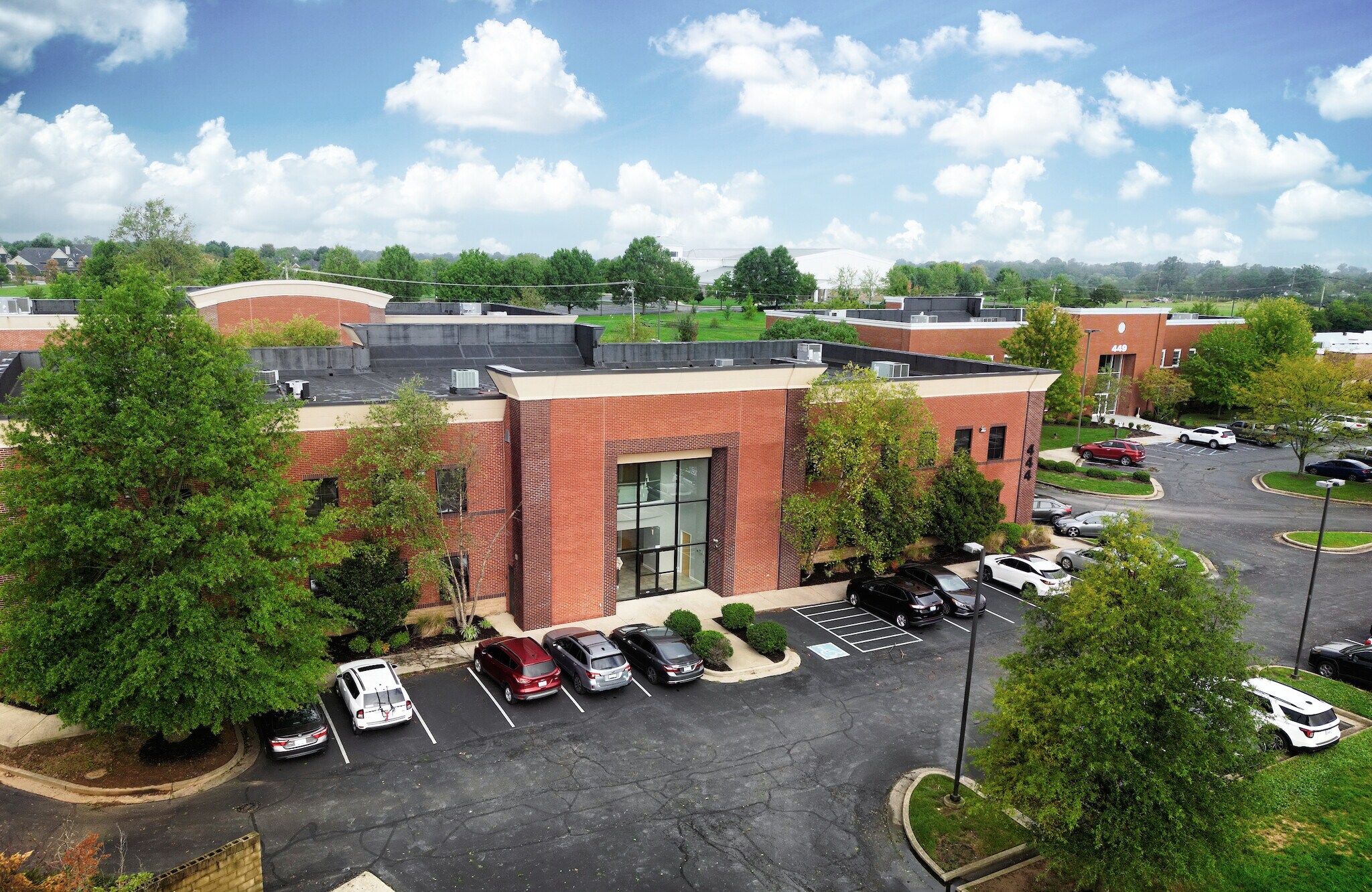 444 Lewis Hargett Cir, Lexington, KY for sale Primary Photo- Image 1 of 1