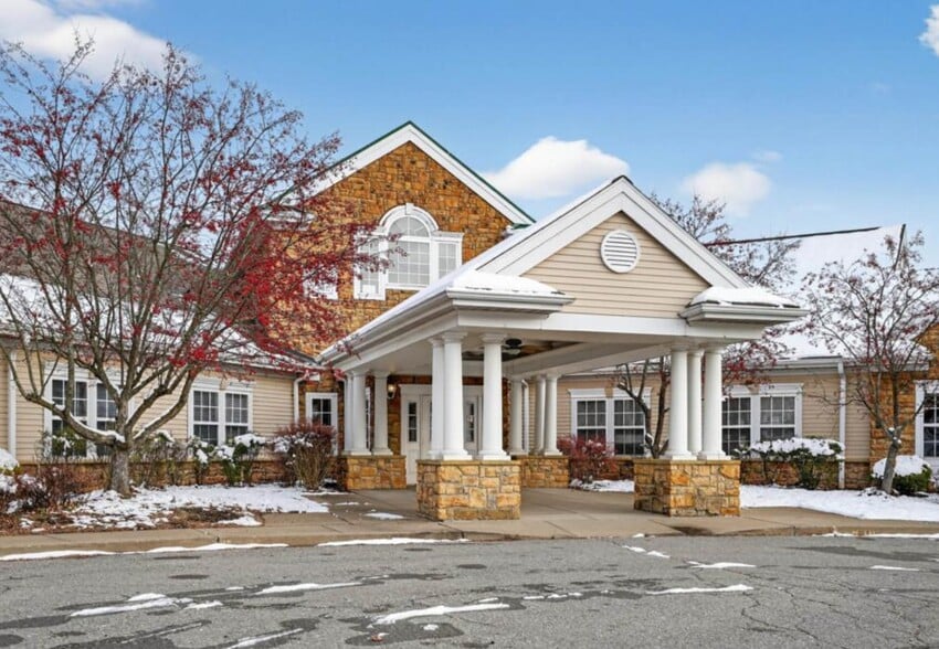 500 Seven Fields Blvd, Seven Fields, PA à vendre - Photo du bâtiment - Image 2 de 7