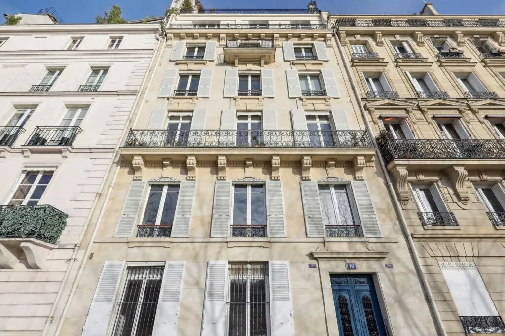 16 Quai D'Orleans, Paris for lease Building Photo- Image 1 of 10
