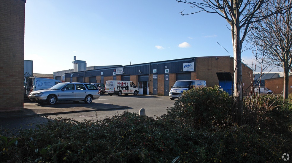 Hammond Clos, Nuneaton for lease - Building Photo - Image 2 of 3