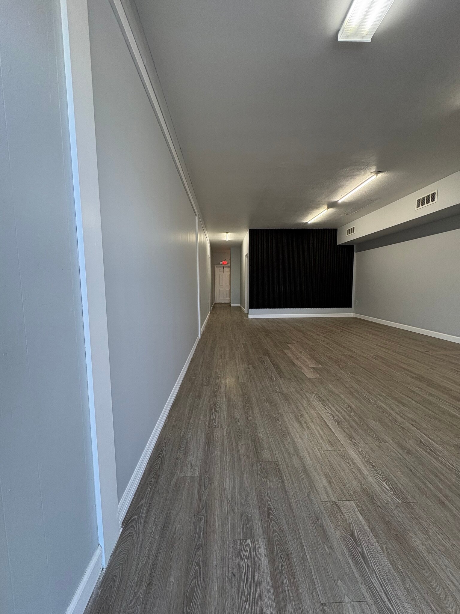 501-527 S Paula Dr, Dunedin, FL for lease Interior Photo- Image 1 of 10