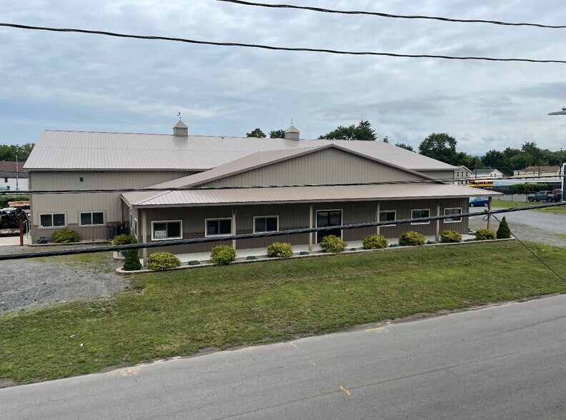 1034 Erie St, Utica, NY à louer - Photo du bâtiment - Image 1 de 13