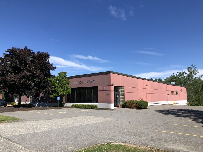 637 Minot Ave, Auburn, ME à louer - Photo du bâtiment - Image 1 de 8