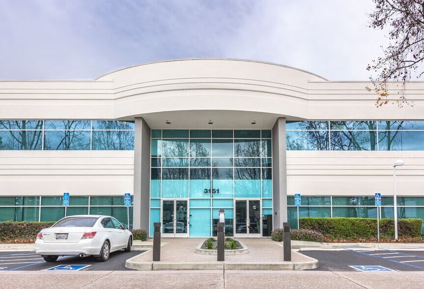 3101 Jay St, Santa Clara, CA à louer - Photo du bâtiment - Image 1 de 10
