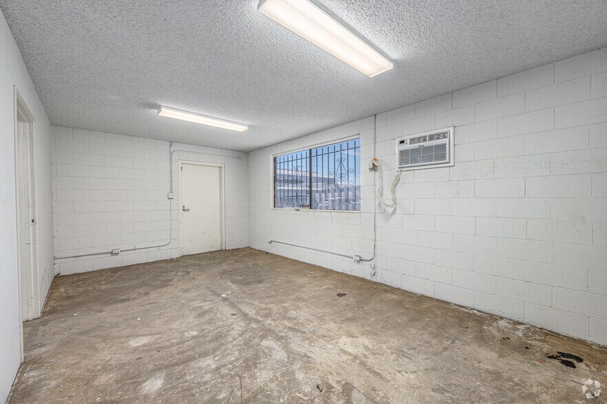 844 N Vernon St, Azusa, CA à louer - Photo intérieure - Image 3 de 26