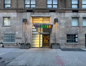 33 W 55th St, New York, NY à louer Photo intérieure- Image 2 de 3