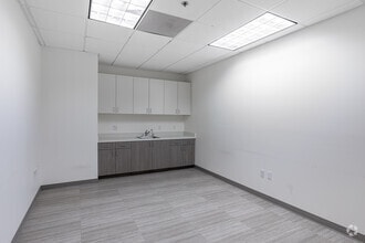 9655 Granite Ridge Dr, San Diego, CA for lease Interior Photo- Image 1 of 7